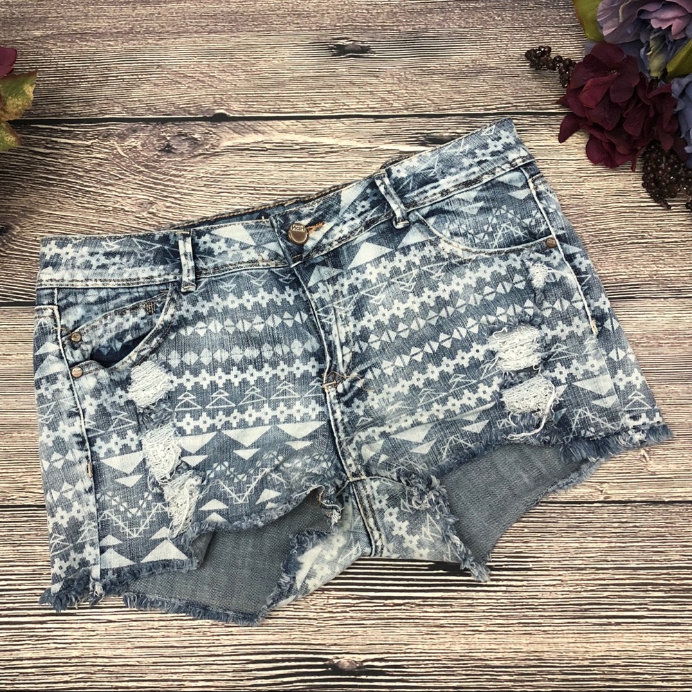 Hart Denim Distressed denim patterned shorts sz 29